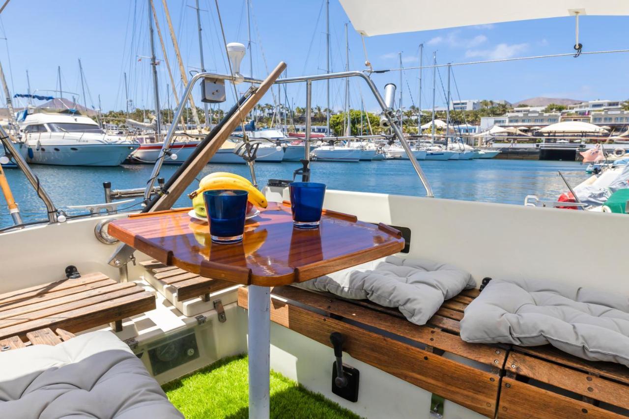 Seaside Chill-Out Stay On A Sail Yacht Пуэрто-Калеро Экстерьер фото
