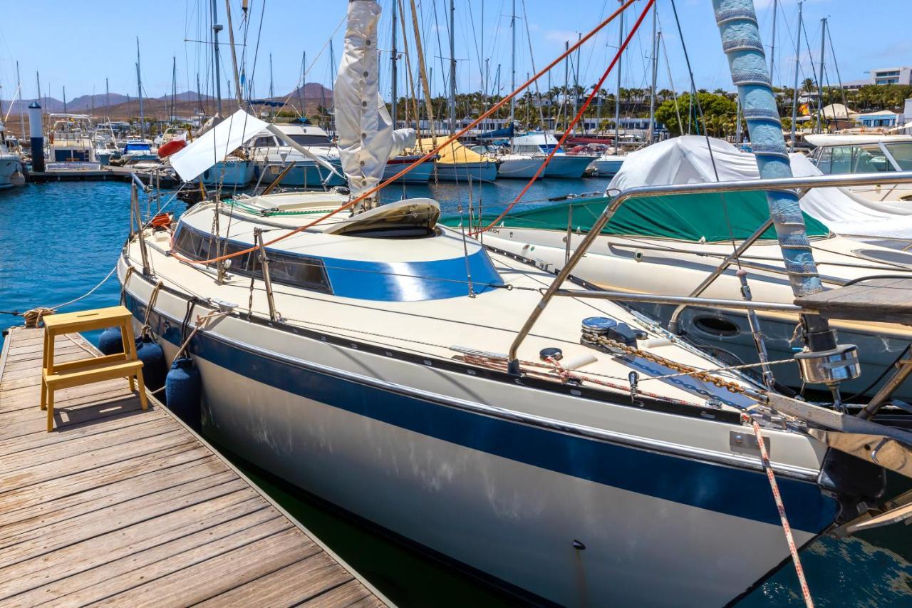 Seaside Chill-Out Stay On A Sail Yacht Пуэрто-Калеро Экстерьер фото
